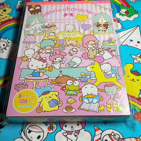 Sanrio all Chats note pad ! - Picture 4 of 7